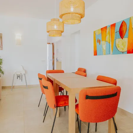 Villa - Gabriela Santo Tomás